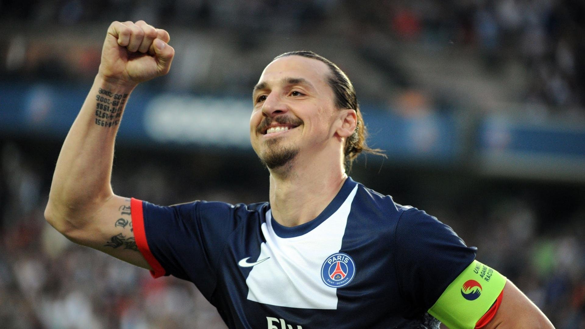 比赛中场Boss成为焦点，助球队稳住局面，比赛中场小游戏